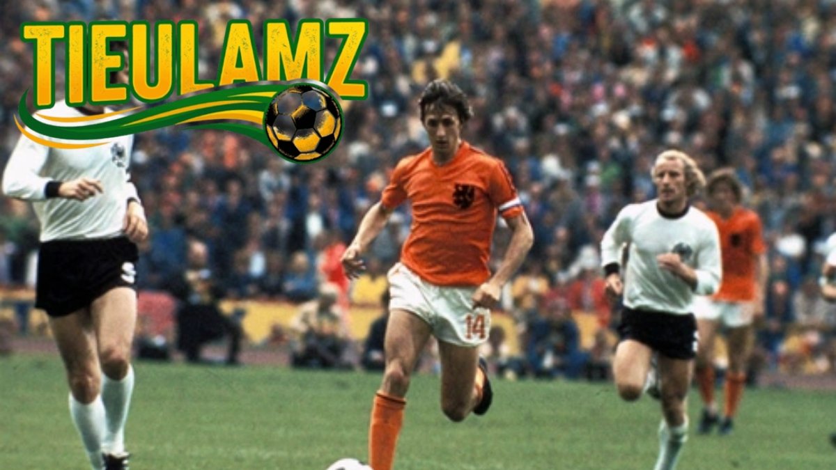 Johan Cruyff trong màu áo đội tuyển Hà Lan tại World Cup 1974.