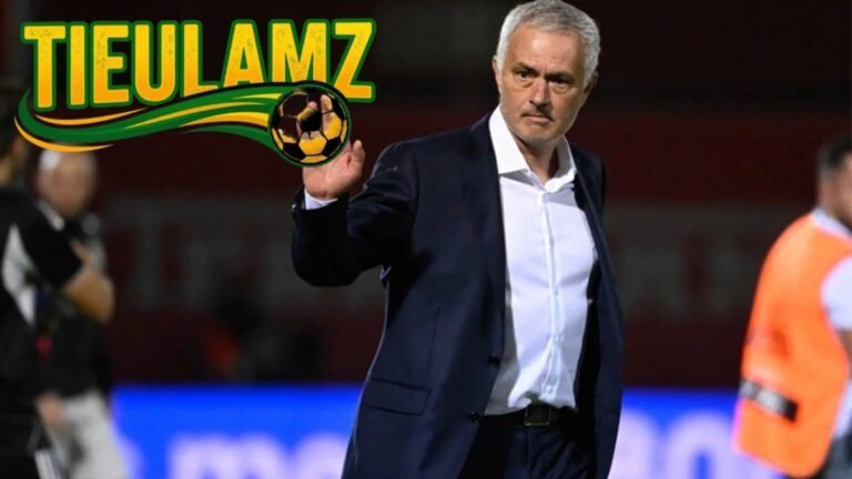 Jose Mourinho - Một trong những HLV giàu cá tính nhất bóng đá thế giới.