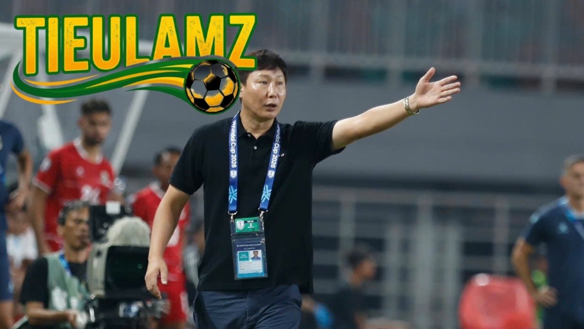 Kim Sang-sik ghi dấu ấn với phong cách chiến thuật riêng.