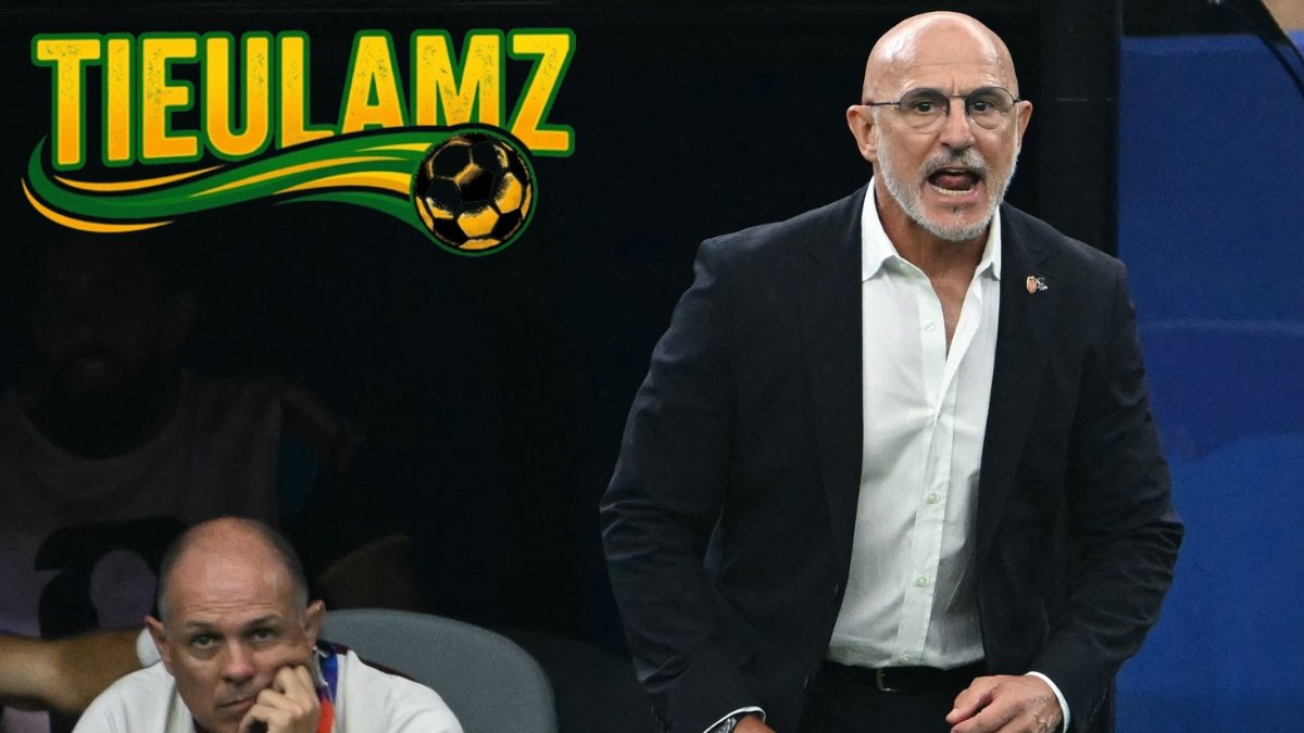 Luis de la Fuente theo đuổi lối chơi kiểm soát bóng.