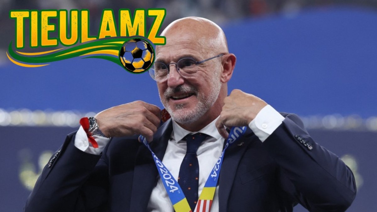 Luis de la Fuente – HLV trưởng đội tuyển Tây Ban Nha.