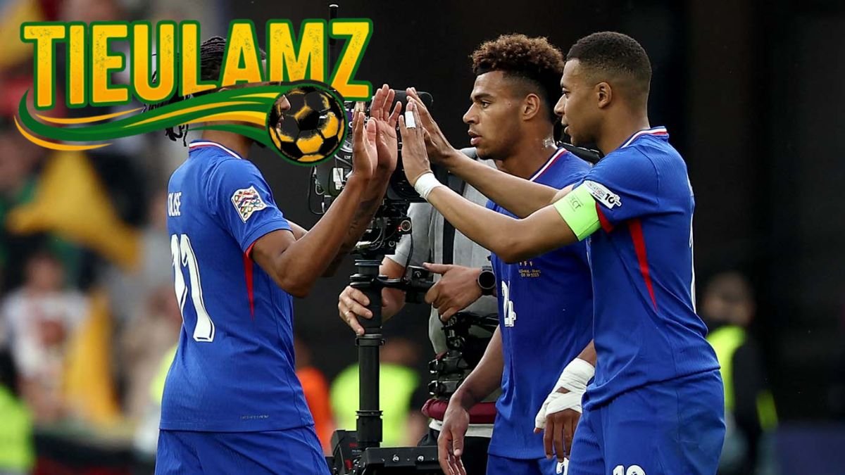 Kylian Mbappe cùng đội tuyển Pháp chinh phục World Cup